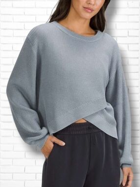 Lululemon Reversible Crossover Crewneck Sweater In Chambray Blue/Grey Size 12